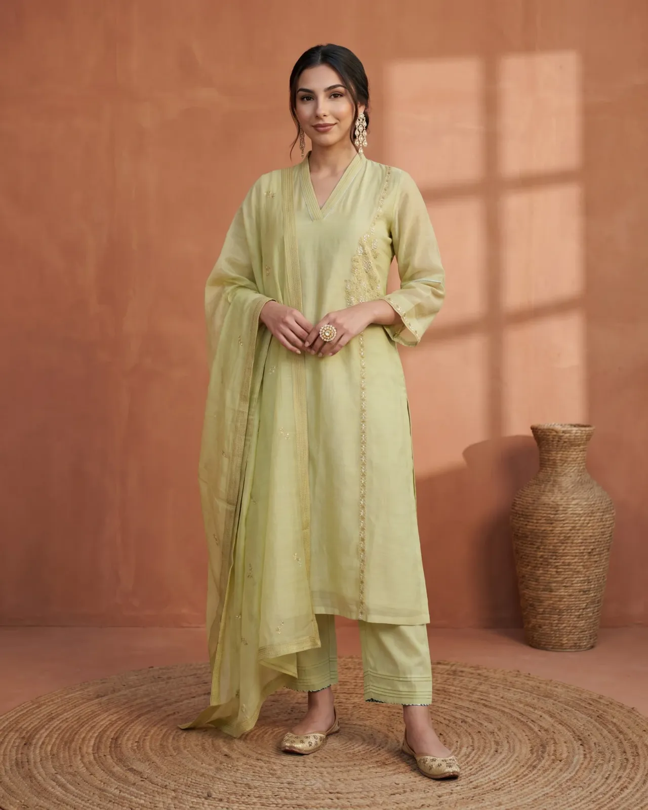 Saaj Kadhai Suit Set- Light