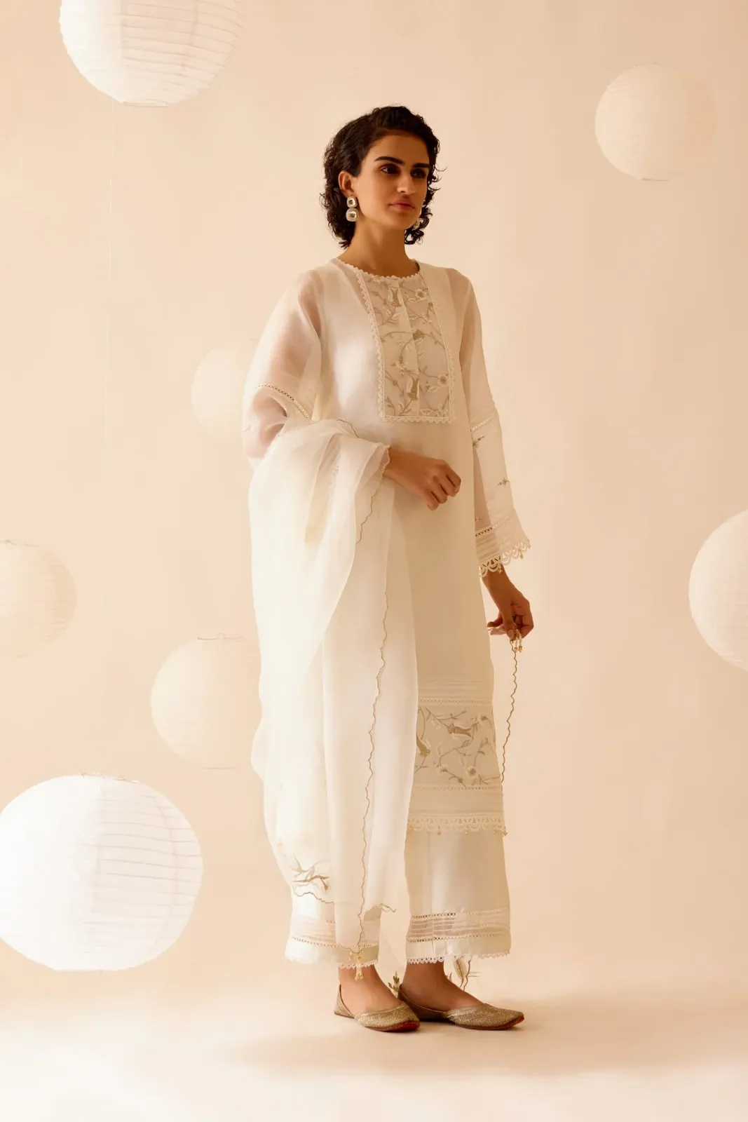 Samya - Ivory view 3