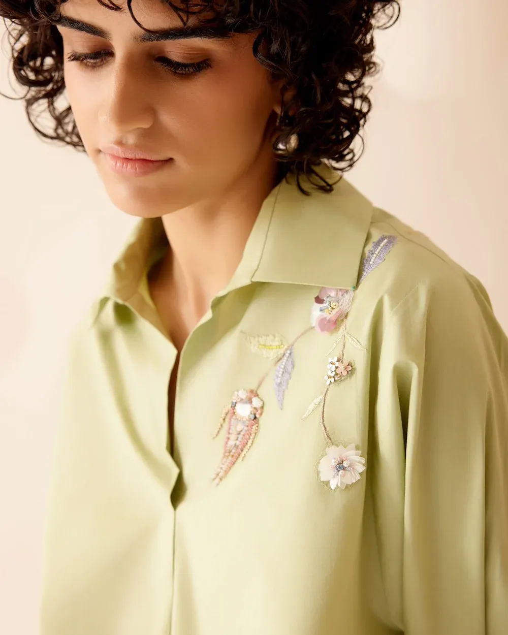 Nisha - Green view 3