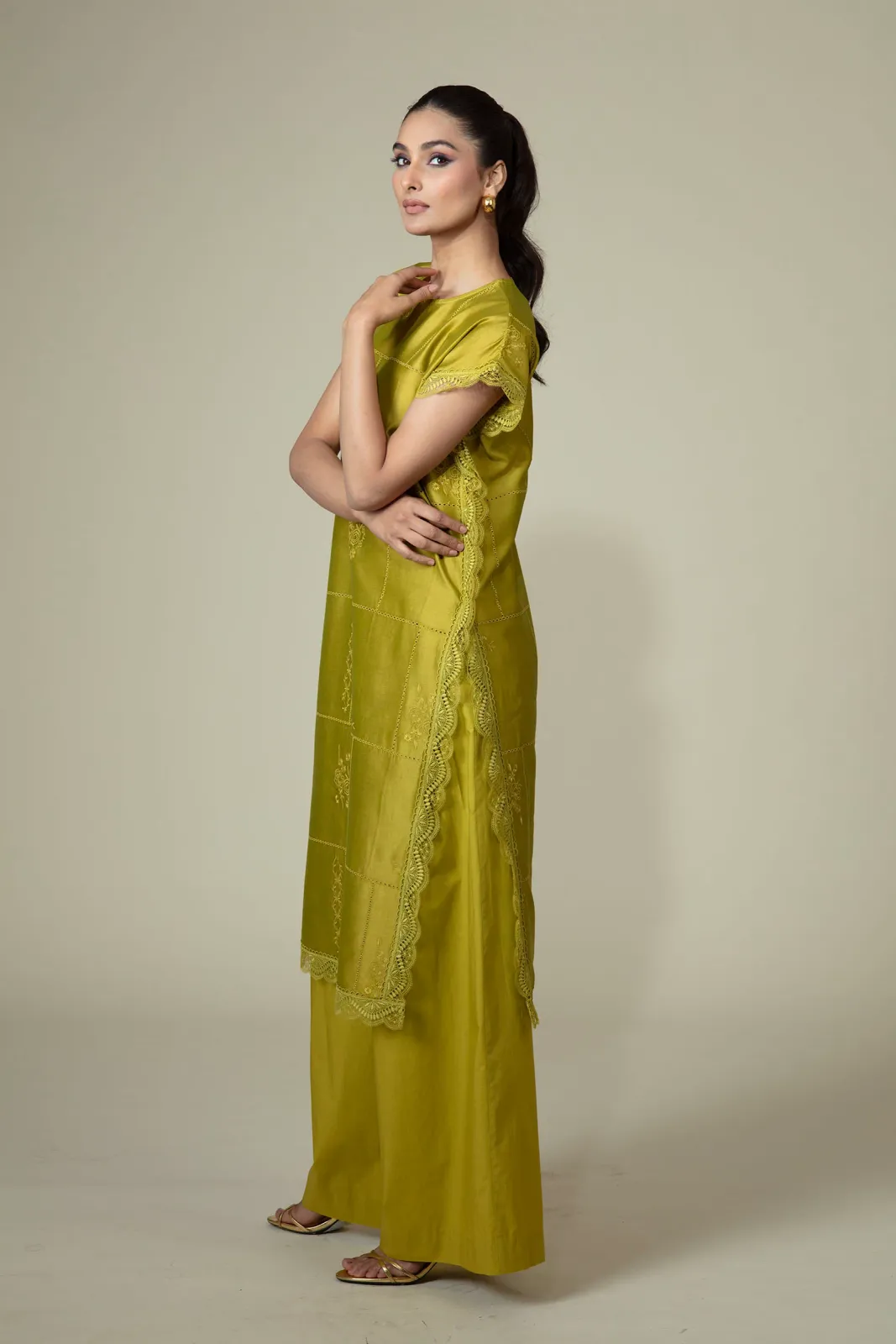 Delna Pants view 3
