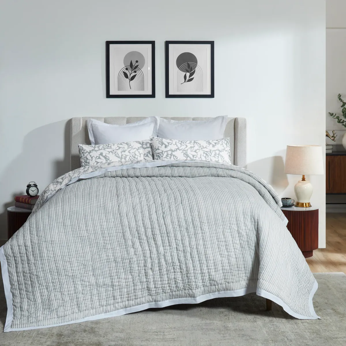 Sunwashed Bloom Cotton Quilt – Grey view 4