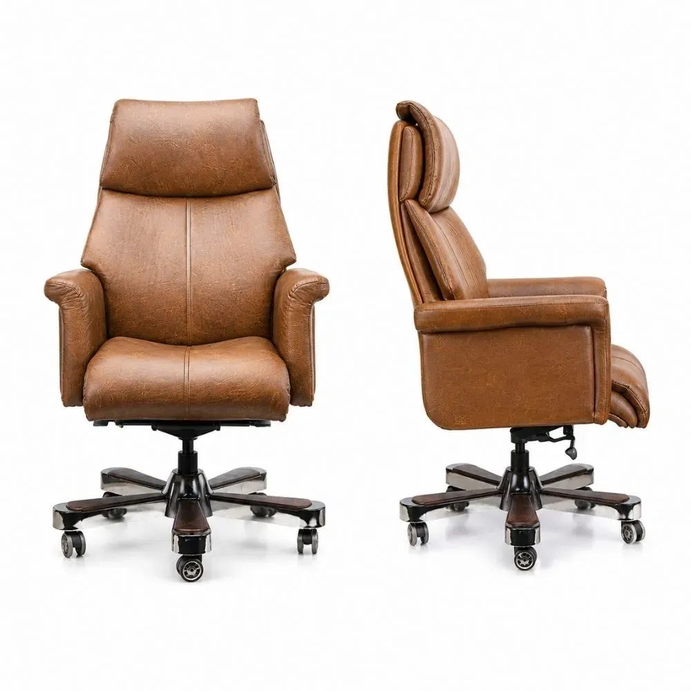 Grand Revolving Chair