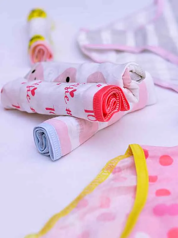 WOMEN'S WEAR